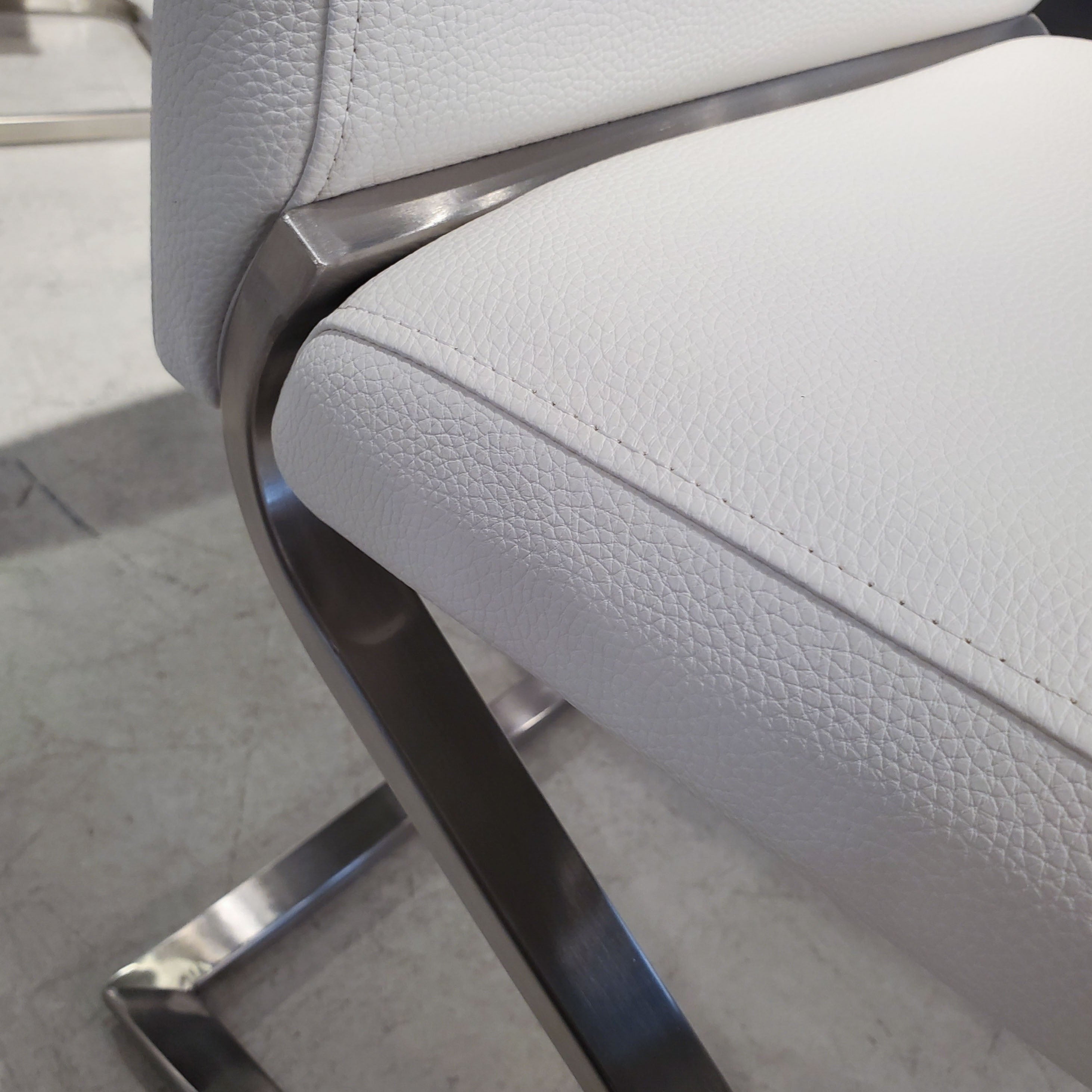 HD737S - Dining Chair (White PU / Stainless Steel Flat Tube Base) - 48730