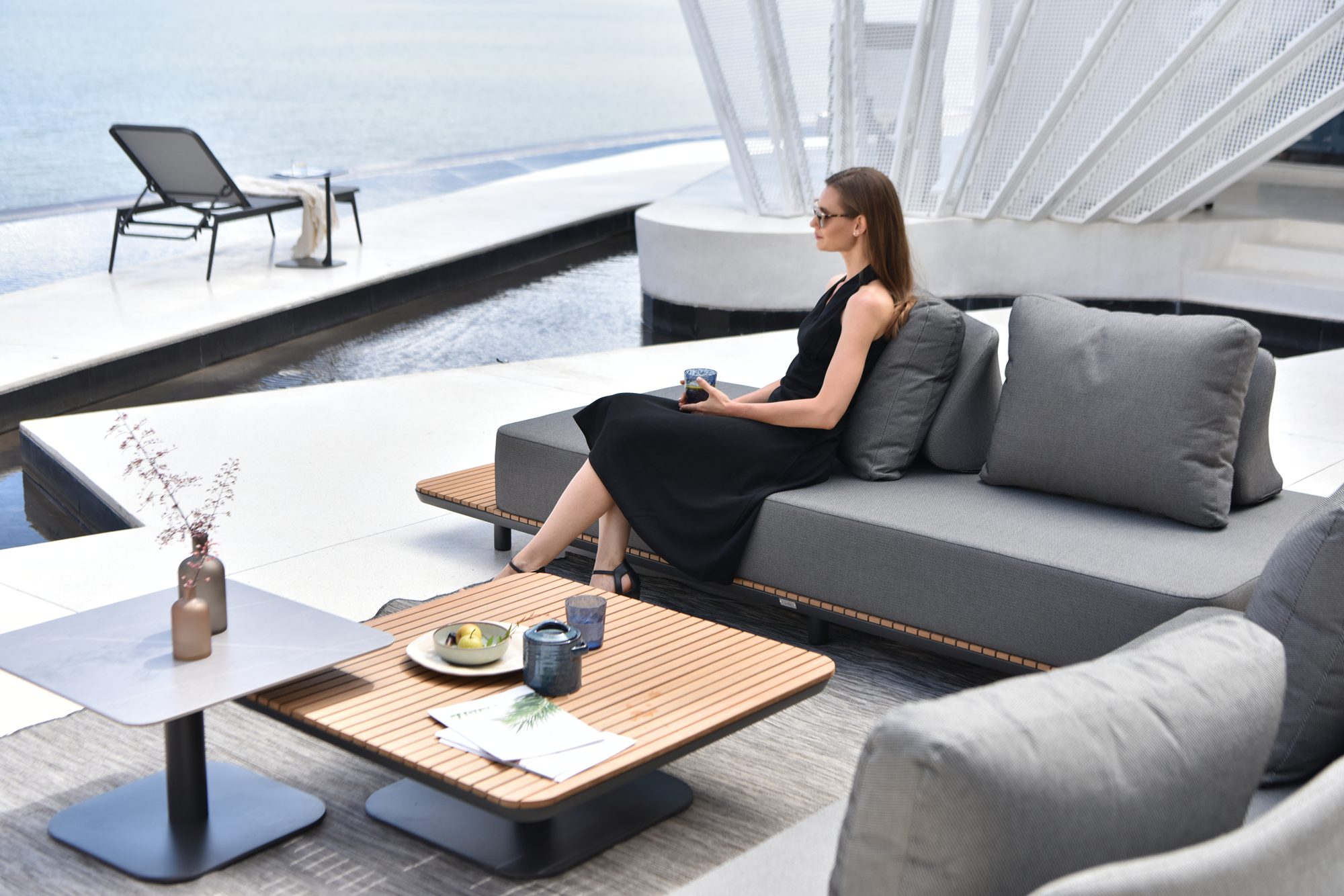 T283 New Freedom Coffee Table 23"x 23"x 14" Aluminum Frame w/Sintered Stone Top Grey/Frame Charcoal