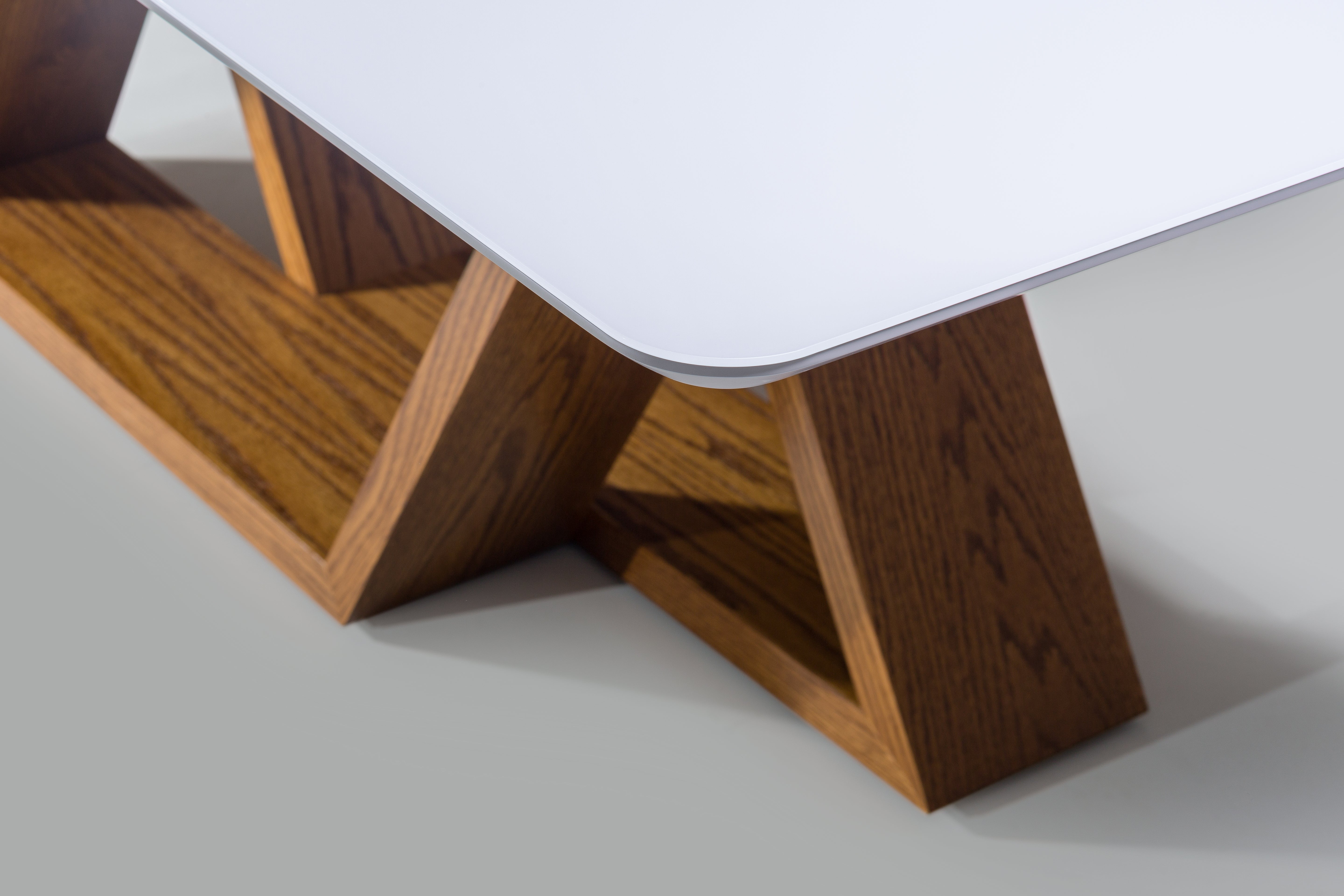 64008 Flora Base + ALICE Top 55"L x 55"W White Top Nogueira Base