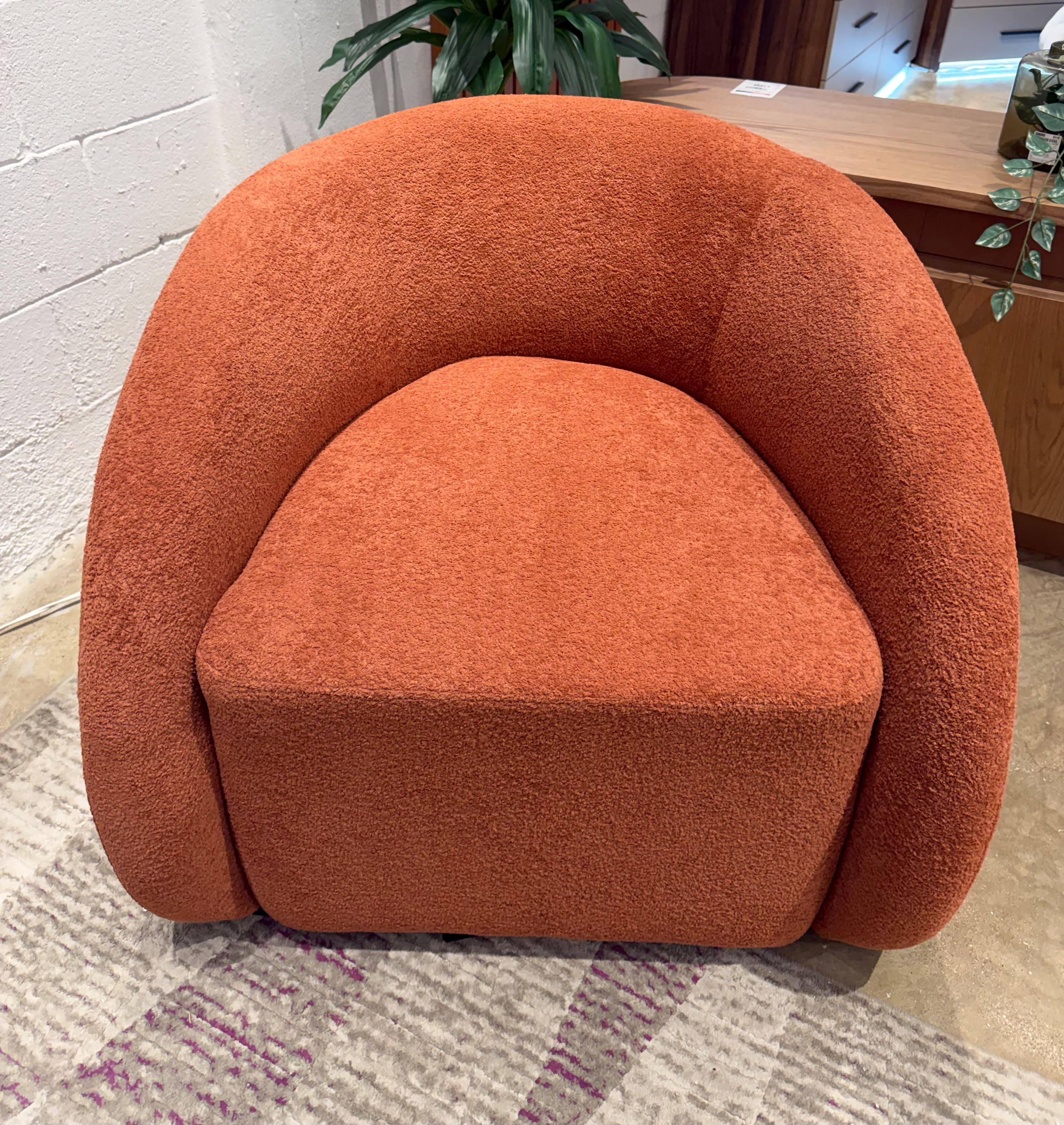 Swivel Lounge Chair Rust