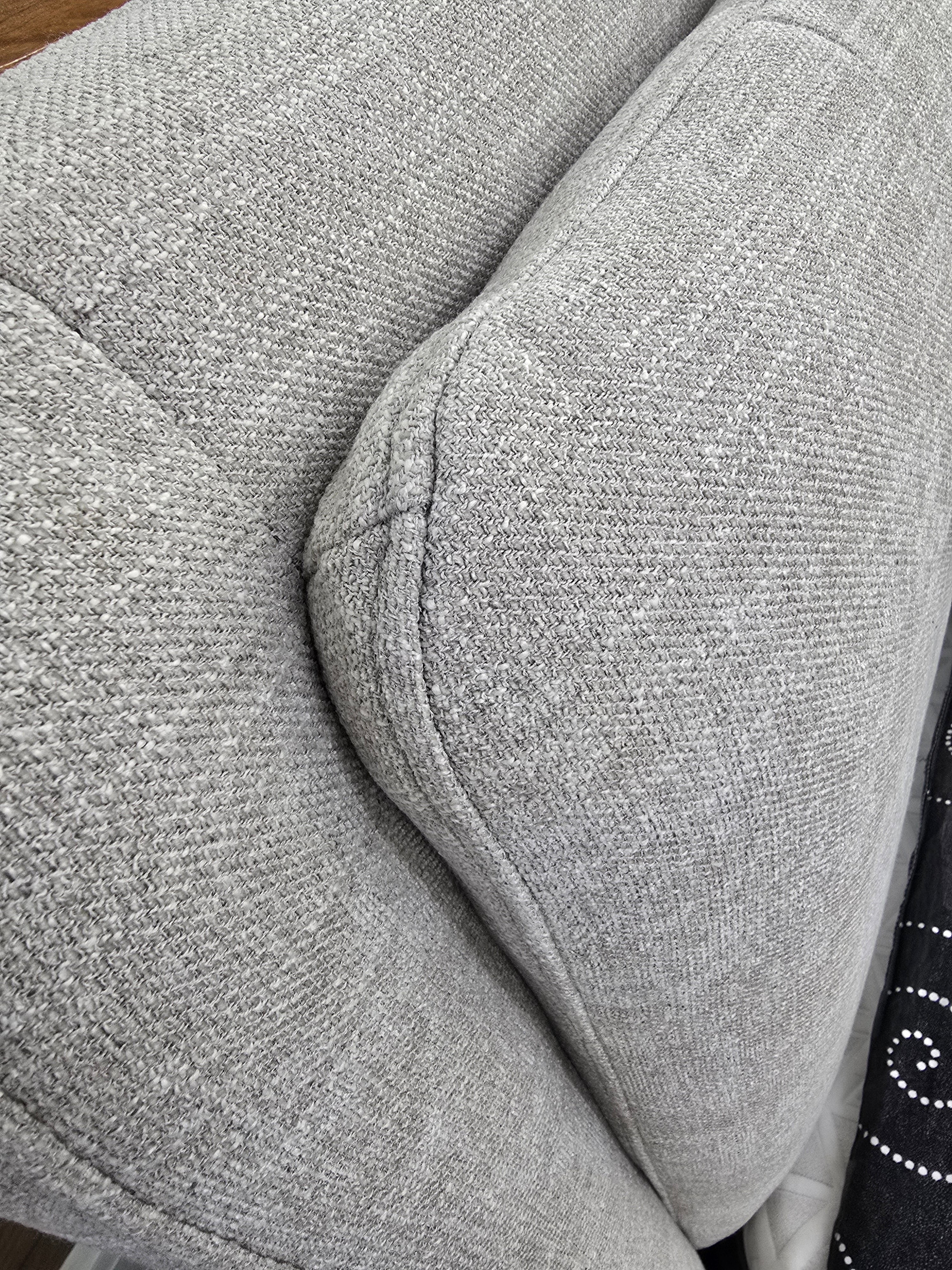 MB-B075 King Bed Clarkson Sand