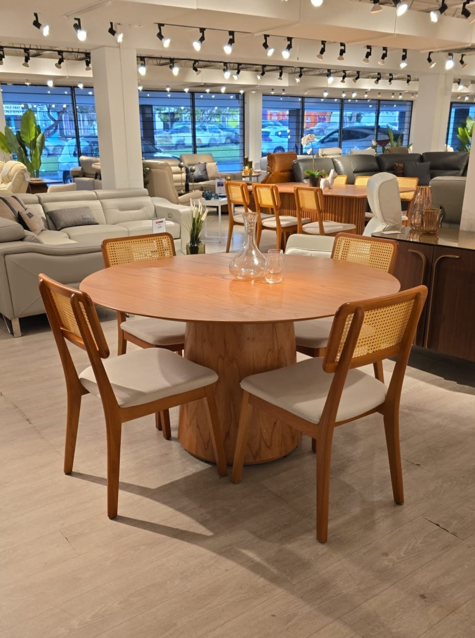 Dining Set Zara Round Table + (4) Classic Chair - 53" Cinnamon/Beige Linen