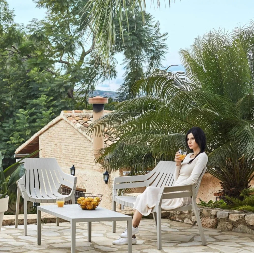 Vondom Spritz Sofa + (2) Spritz Lounge Chair Ecru