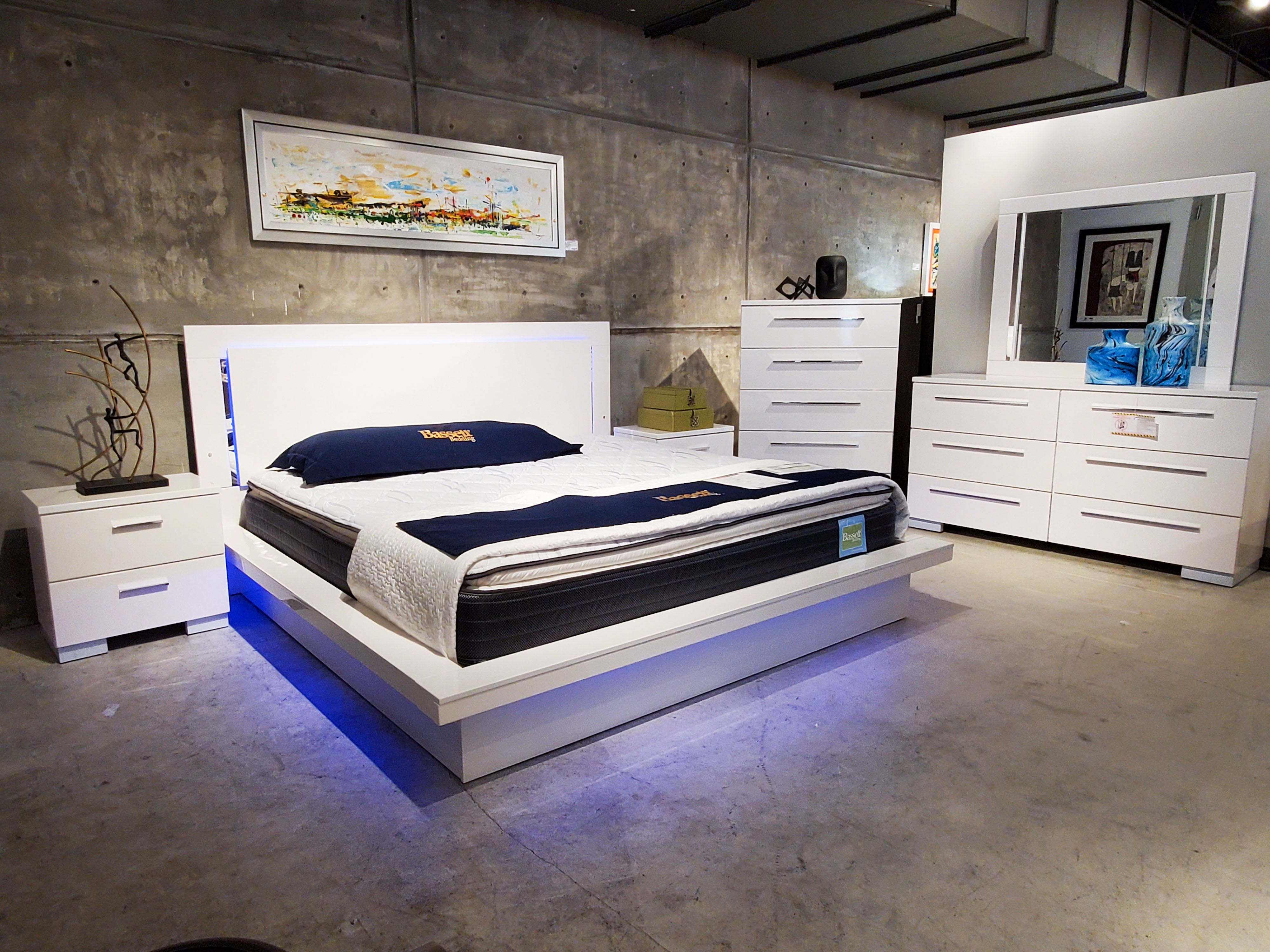 Sapphire - Queen Bed + Dresser + Mirror + Nightstand