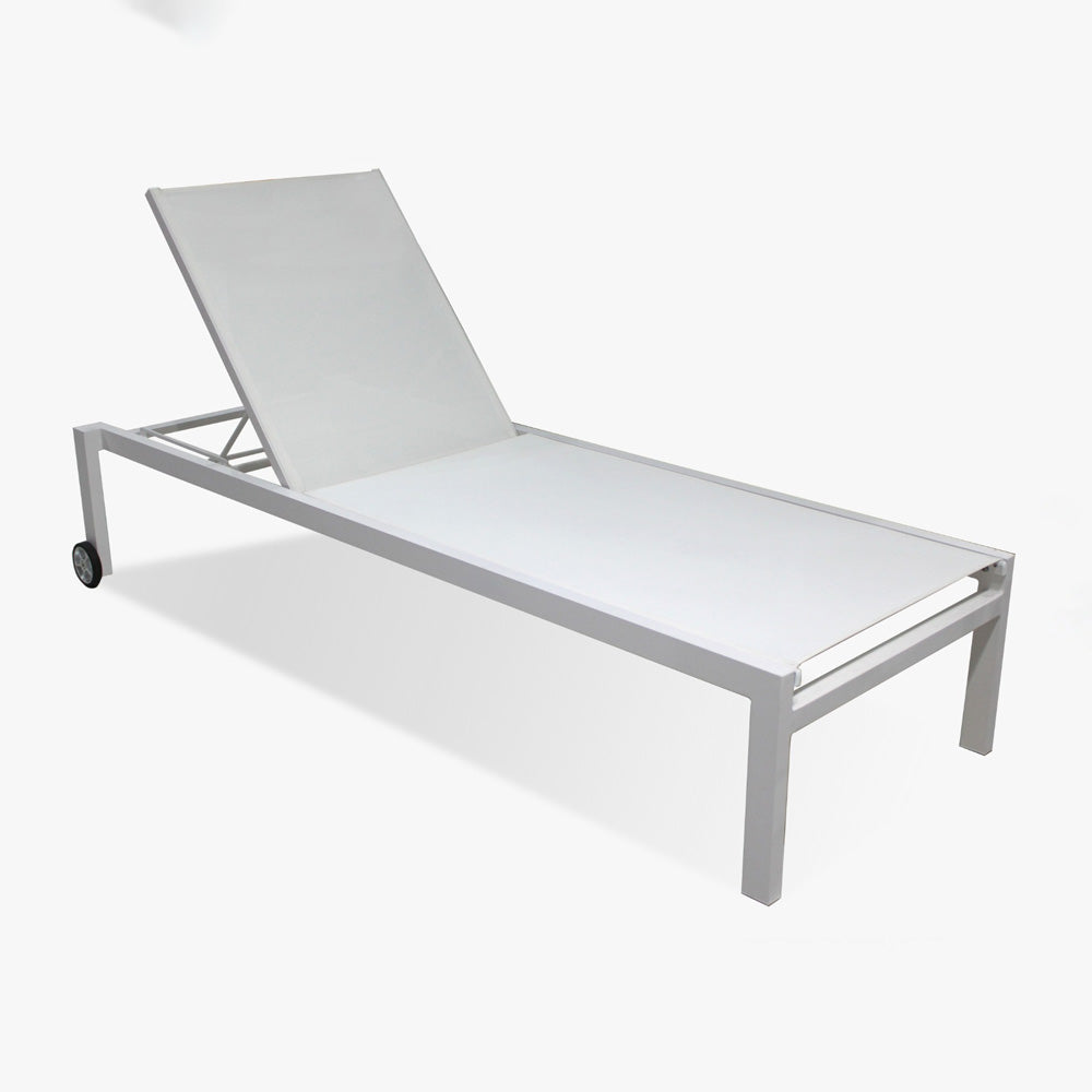 L-111 - Sunlounger w/ Wheels - 44182