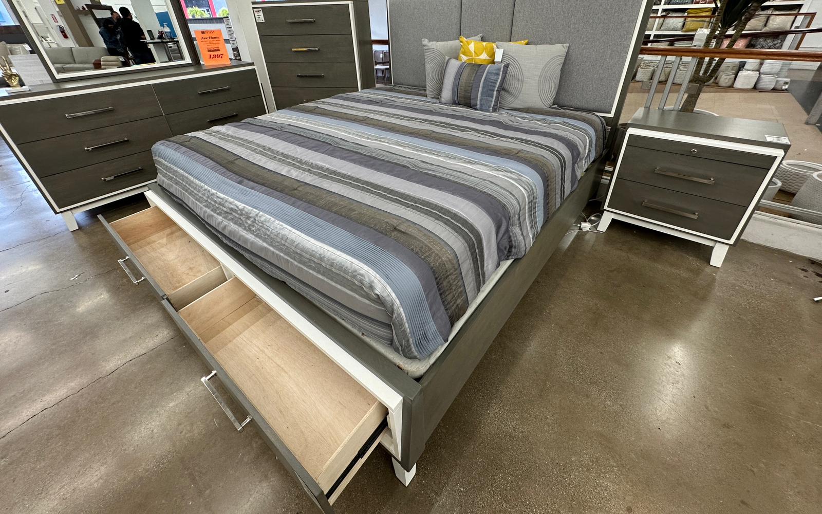 Zephyr - Queen Bed w/ 2 Drawers + Dresser + Mirror + Nightstand - White/Gray