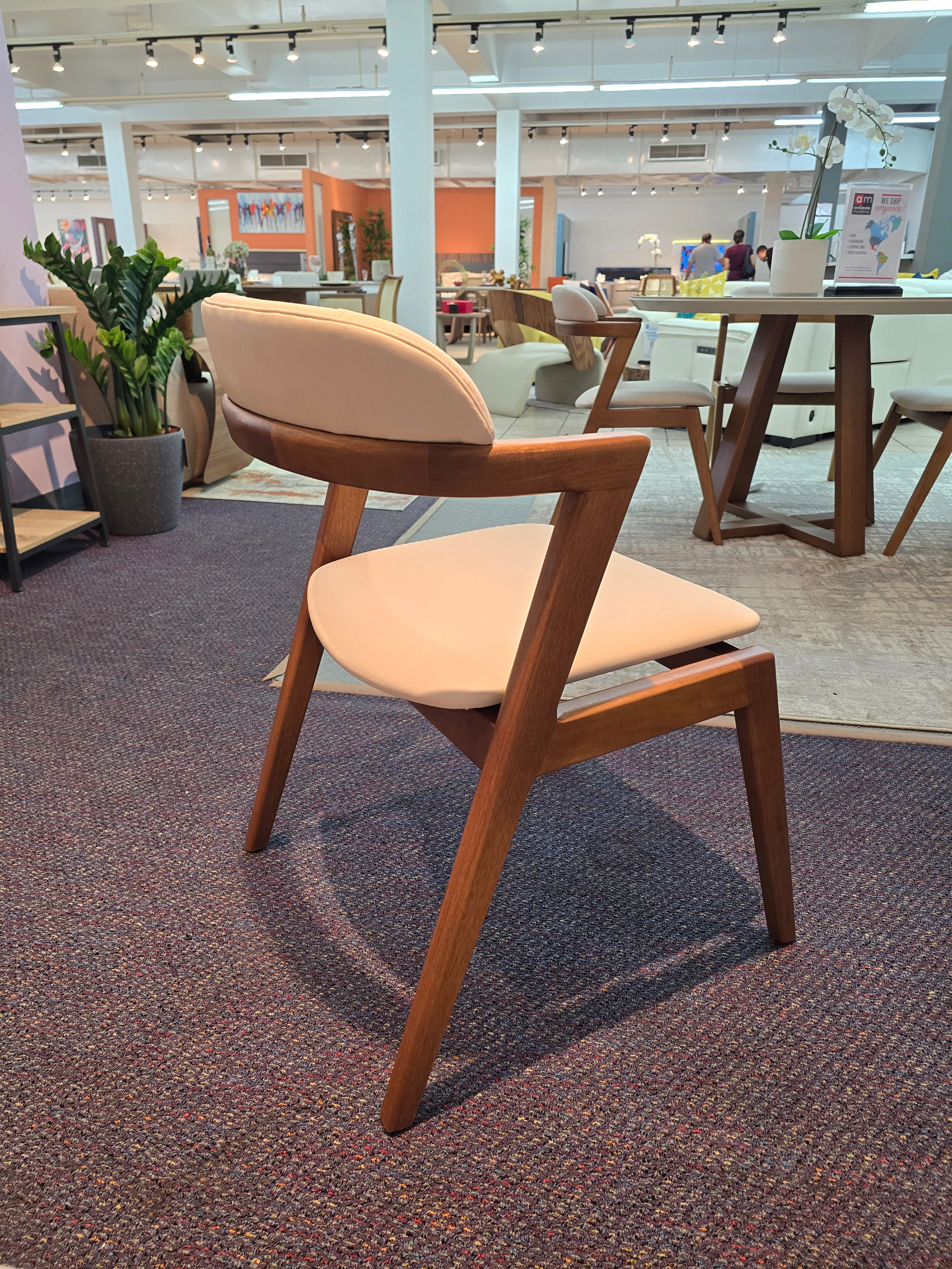 FINN Dining Chair Amendoa H-60 Beige/Cuerina