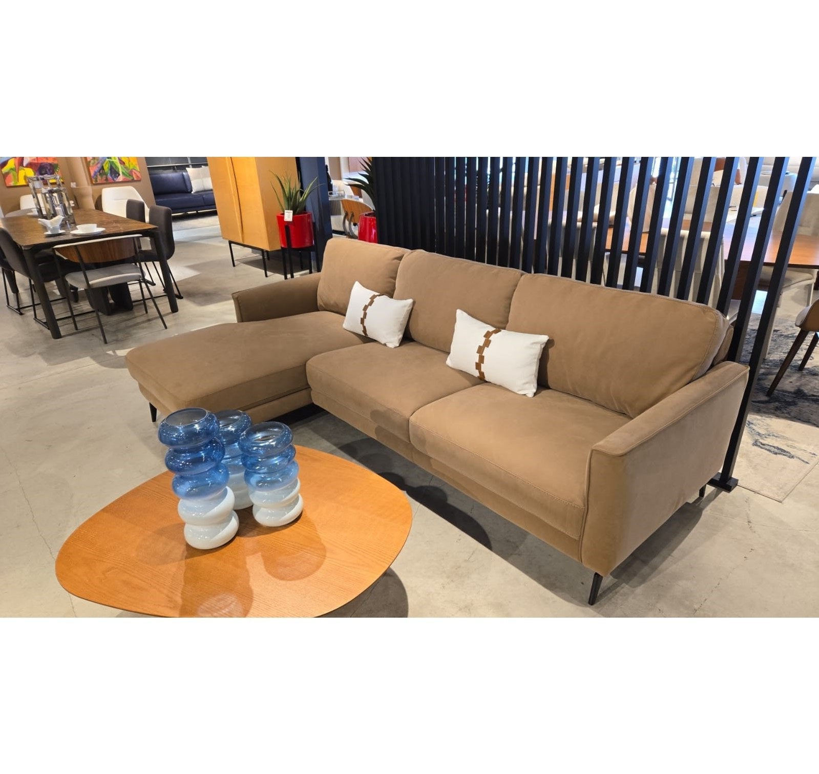 HTL-12740 Sectional (Chaise Left When Facing) Leather Desert Mist