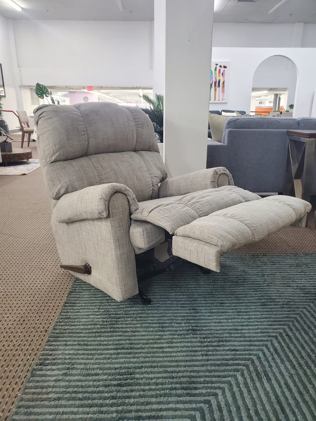 WF8700 - Recliner (Linen) - 47602