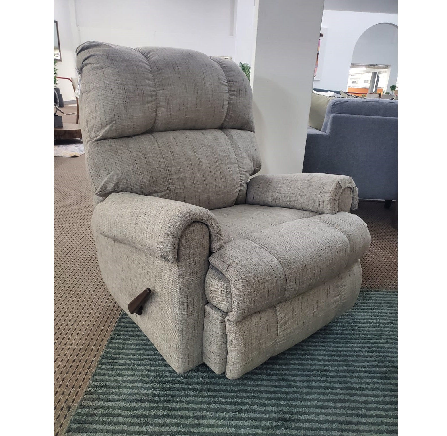 WF8700 - Recliner (Linen) - 47602