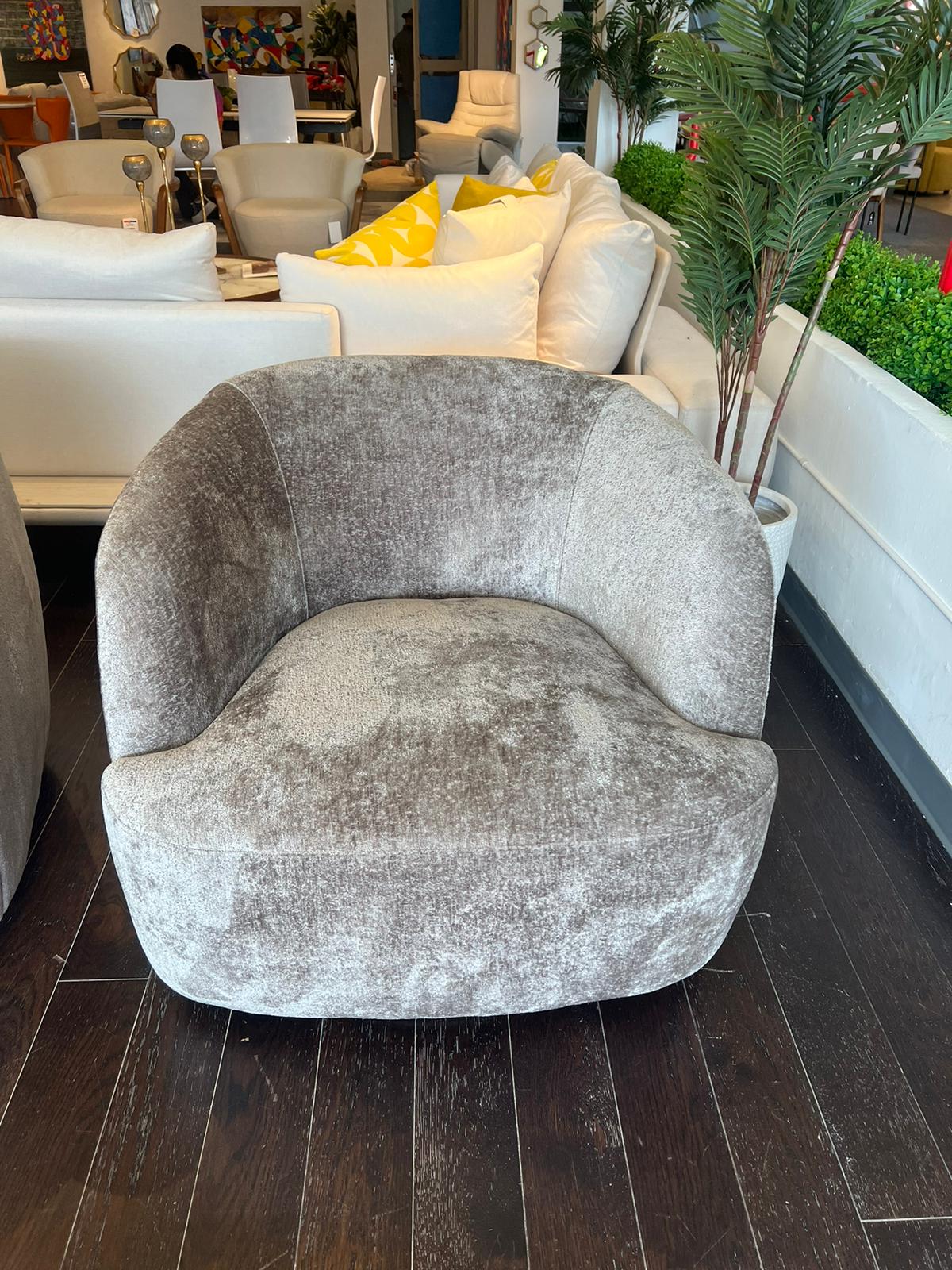 D-247 - Lounge Chair Swivel (Grey/Velvet Fabric) - 47978