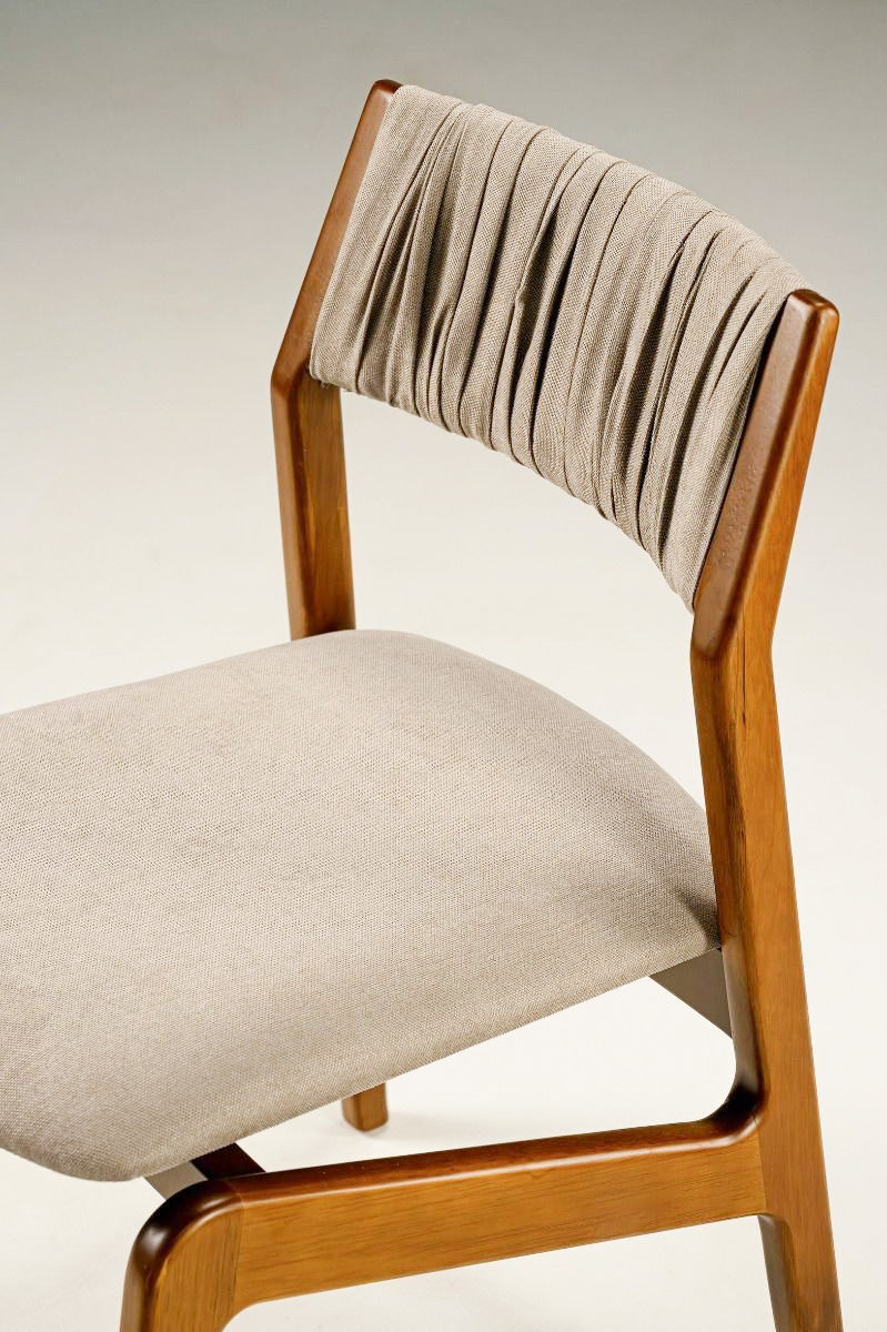 VOGA Dining Chair H-92 Fabric/Almendra