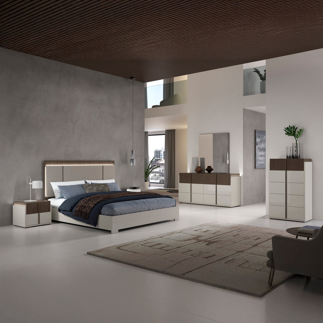 Livia Bedroom set King Bed+Dresser+Mirror+Nightstand Hazelnut Taupe