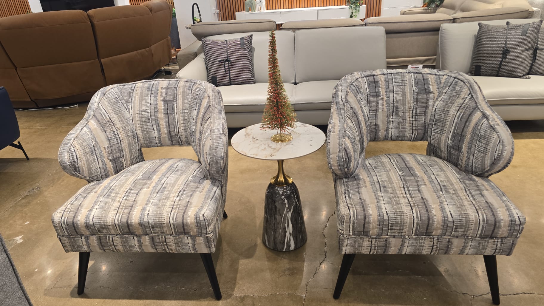 MB-2058 Arm Lounge Chair FL10 Fabric