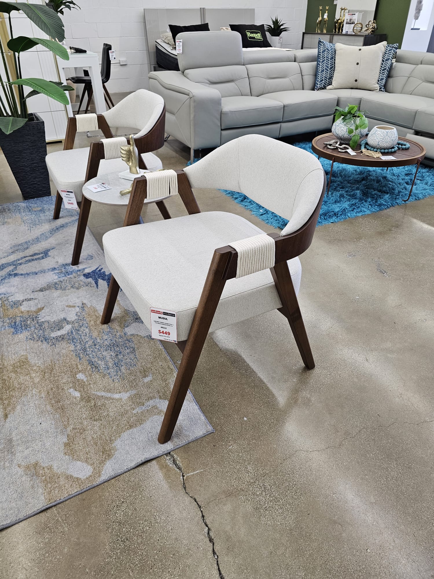 CORDA Lounge Chair Crú/H-92 Fabric/Imbuia