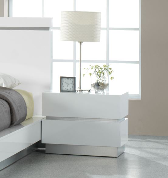 822HG - King Bed + Dresser + Mirror + Nightstand